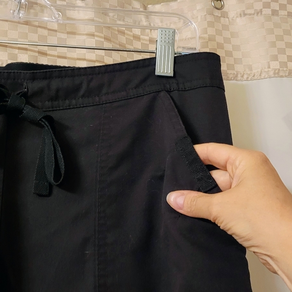 Grey's Anatomy scrub set - Picture 3 of 11